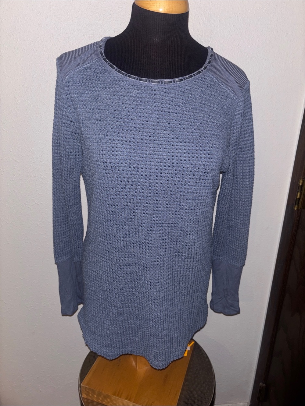 Sundance Dusty Blue Waffle Knit Top size Medium